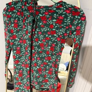 Cat & Jack Green and Red Floral Kids Pajama Set